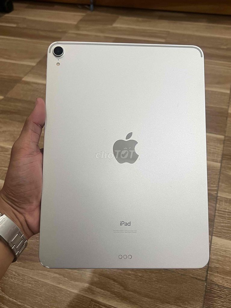 Apple iPad Pro 11 inch 64GB. Mua bán Máy tính bảng tại Huyện Nhà Bè Tp Hồ Chí Minh được đăng bởi Tuấn Kiệt hình 1