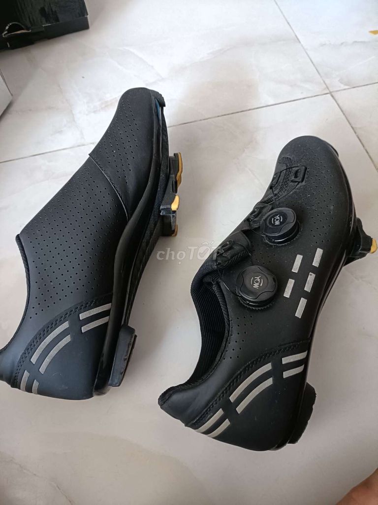 Giày đạp xe Nam size 42 Đen. Mua bán Giày dép tại Thành phố Sóc Trăng Sóc Trăng được đăng bởi cuong hình 1