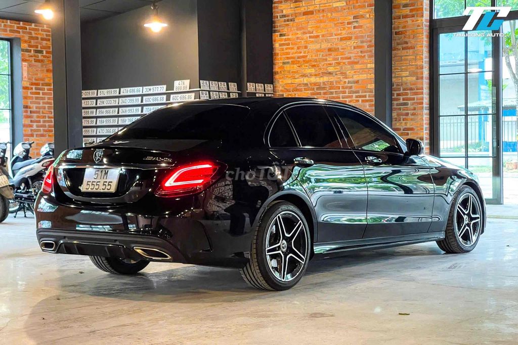 Mercedes C300 AMG đen nt đen sx2021 đi 38k km. Mua bán Ô tô tại Quận Gò Vấp Tp Hồ Chí Minh được đăng bởi Kính Đặng Ô Tô Lướt hình 7
