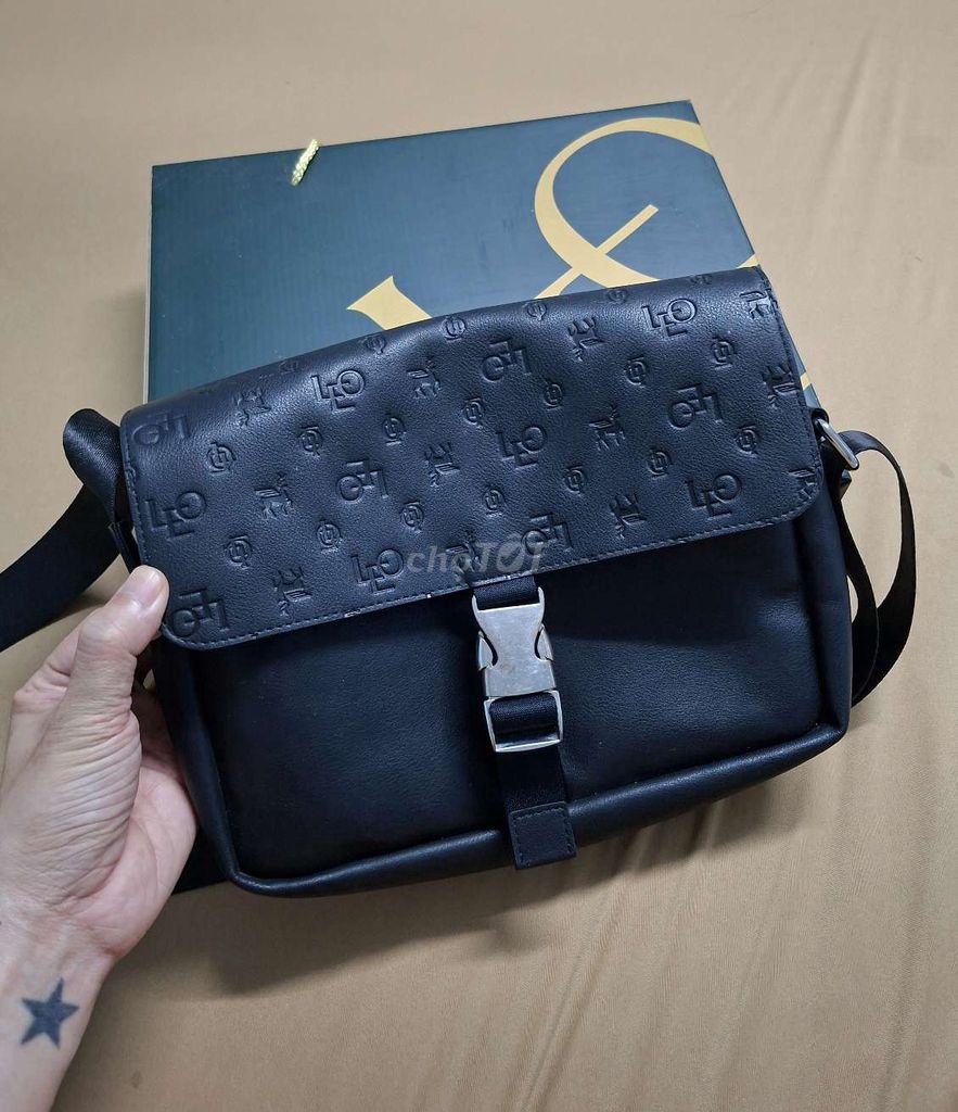 Túi da đeo chéo Messenger Leonardo fullbox mới đẹp. Mua bán Túi xách tại Quận 7 Tp Hồ Chí Minh được đăng bởi Uncle M hình 1