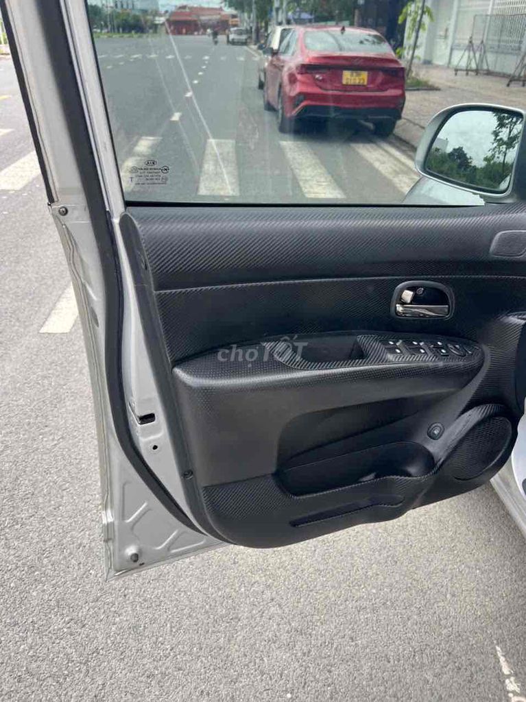 Kia Carens 2011 SX 2.0 AT - 188000 km. Mua bán Ô tô tại Thành phố Vĩnh Long Vĩnh Long được đăng bởi Thuỳ Phan hình 12