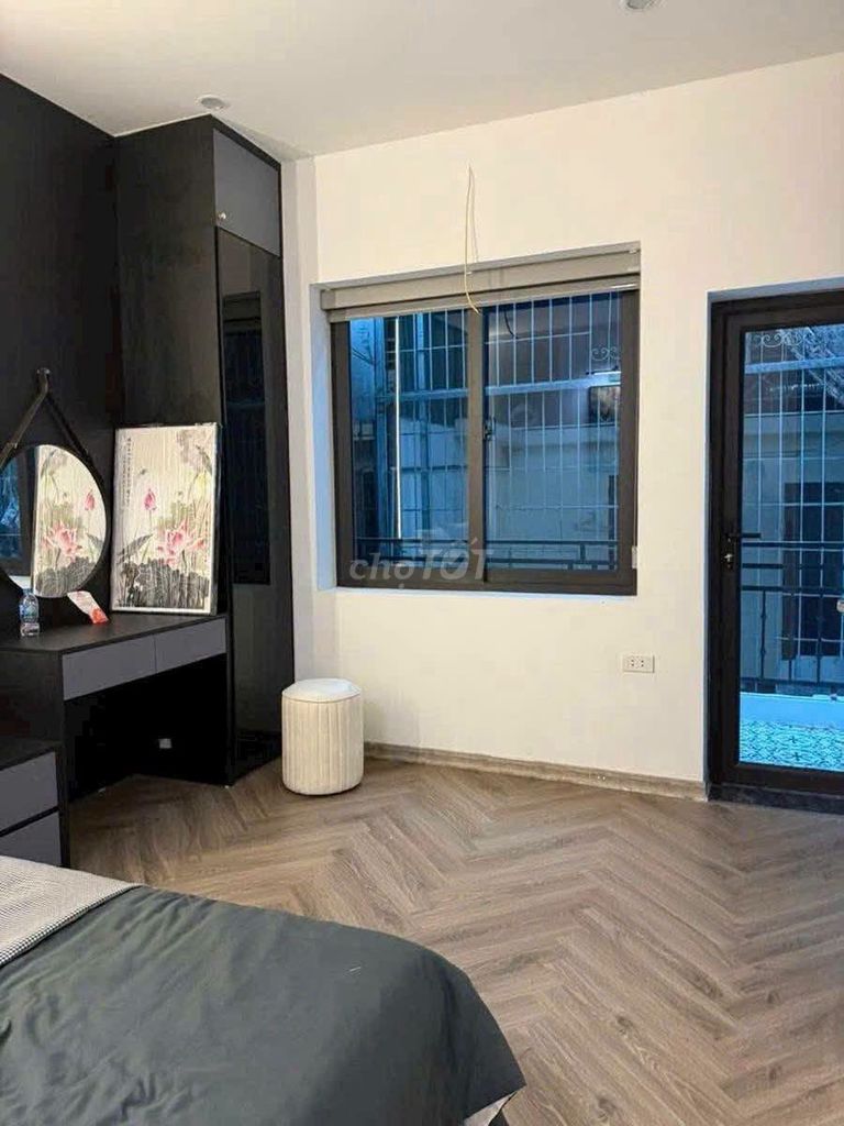 Nhà 32m2 Ba Đình, 5 tầng, 9.9 tỷ