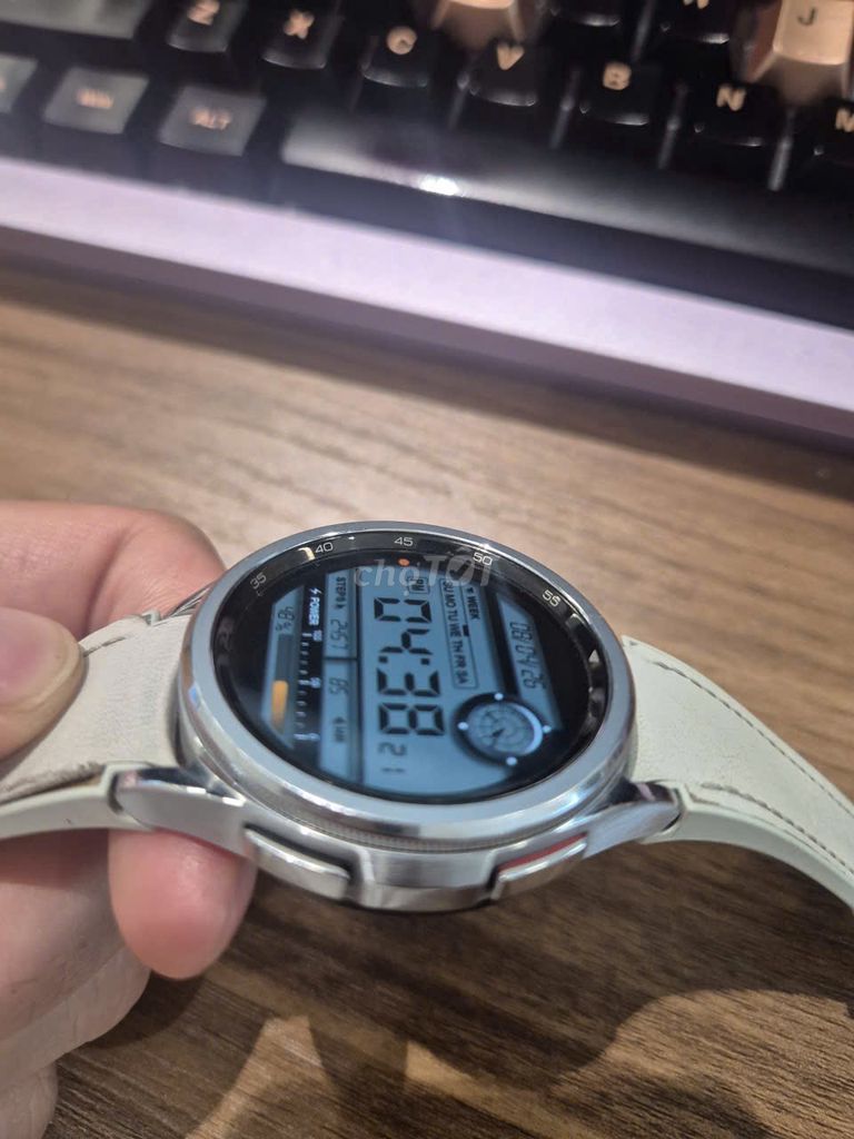 Samsung Galaxy Watch6 Classic 43mm Trắng. Mua bán Thiết bị đeo thông minh tại Quận Nam Từ Liêm Hà Nội được đăng bởi lam buitung hình 1