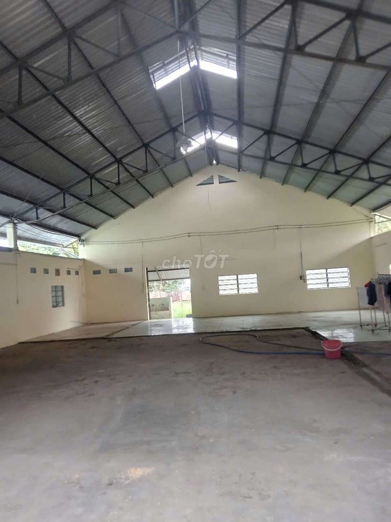 cho thuê xưởng Thủ Dầu Một 250m2 có 3fa