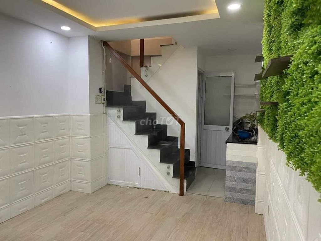 Cho thuê nhà mới 3 lầu, LÊ VĂN  SỸ, P10, Phú Nhuận