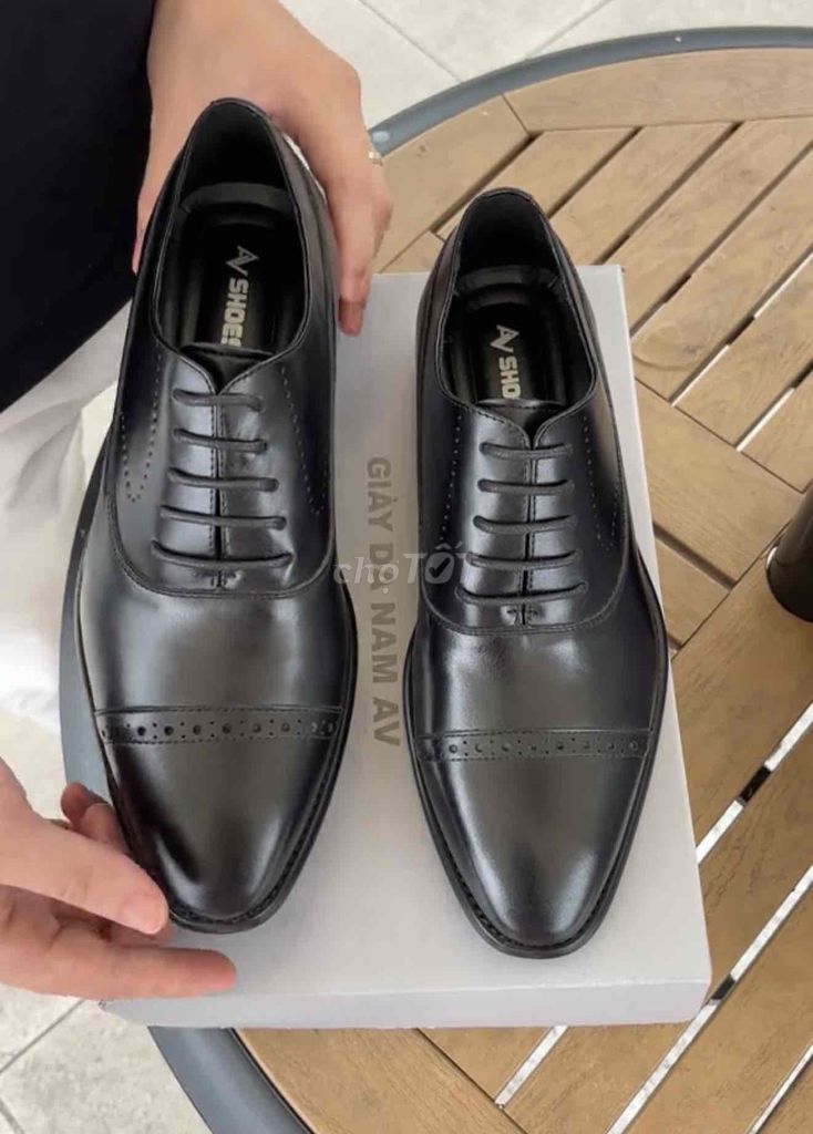 Giày tây Luvanni Nam Da thật. Mua bán Giày dép tại Quận Đống Đa Hà Nội được đăng bởi Hiến Hàng Hiệu hình 1
