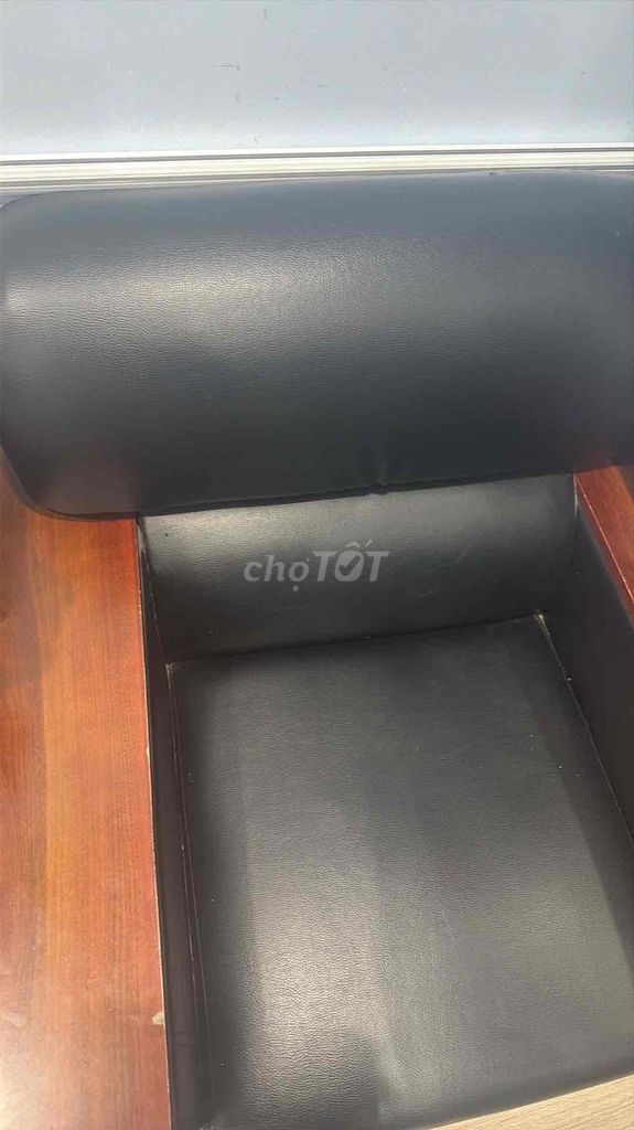 Bộ sofa Gỗ bọc da 4 món Đen, Nâu. Mua bán Bàn ghế tại Huyện Thanh Trì Hà Nội được đăng bởi Thảo Vân hình 1