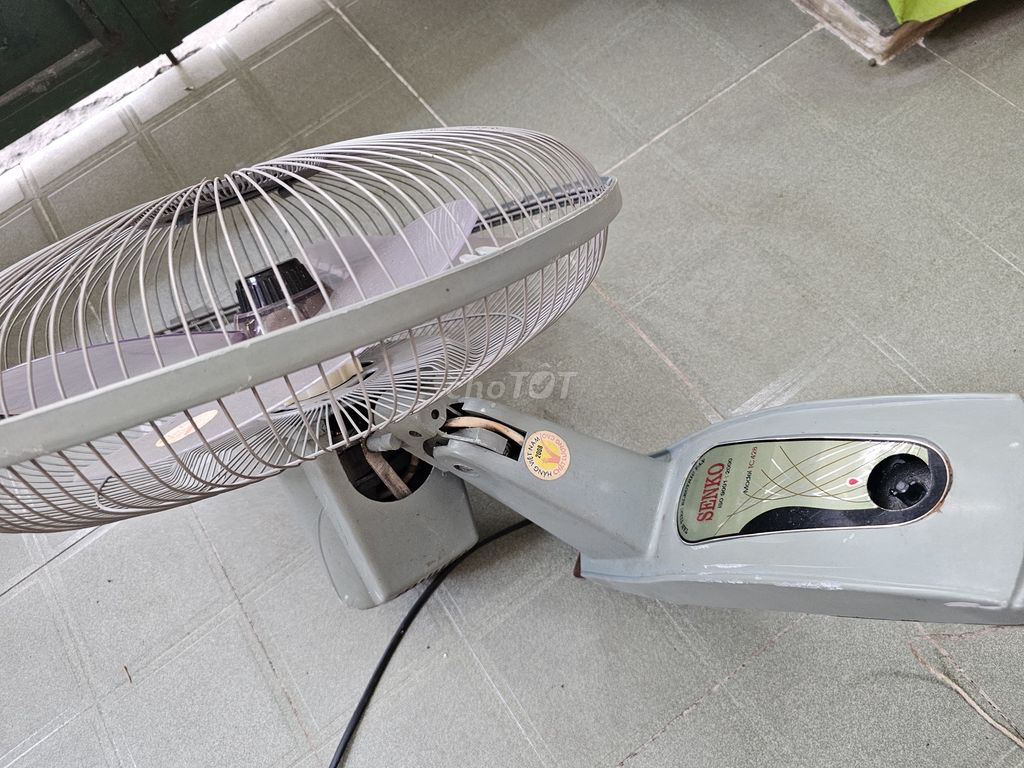 Quạt treo tường Senko  Xám xịt 🕳️. Mua bán Quạt tại Quận 8 Tp Hồ Chí Minh được đăng bởi Hy vu  hình 1