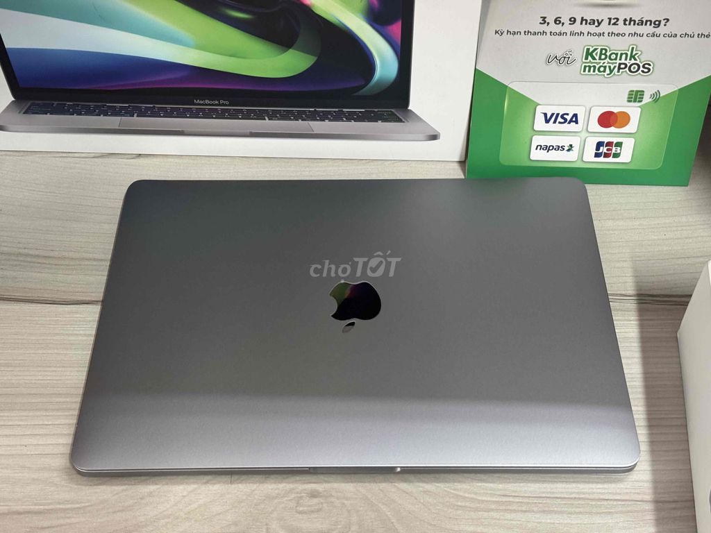 Macbook Pro 2020 -M1 Ram 8 GB - SSD 256 GB