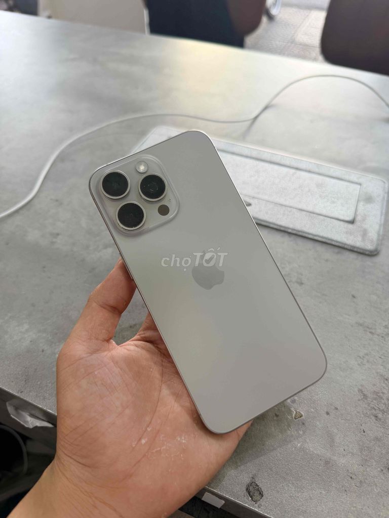Apple iPhone 15 Pro Max 256GB Xám 99%. Mua bán Điện thoại tại Quận Ngũ Hành Sơn Đà Nẵng được đăng bởi Nghĩa  hình 1