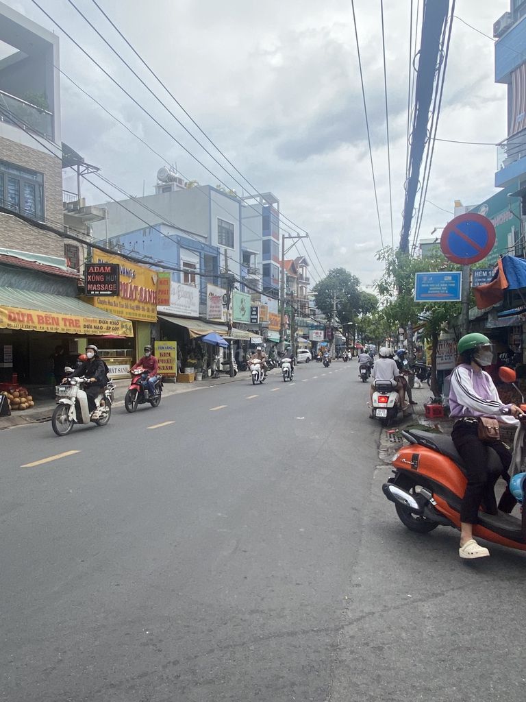 SIÊU PHẨM MẶT TIỀN CHỢ NGAY CÔNG VIÊN LÀNG HOA 7M NGANG