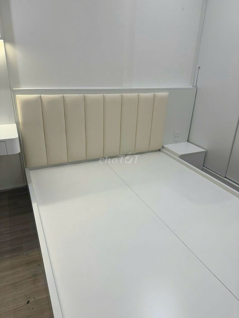 Bán CC Vinhomes  Q9 1 phòng ngủ cộng 43m2 giá 2ty350 full nội thất