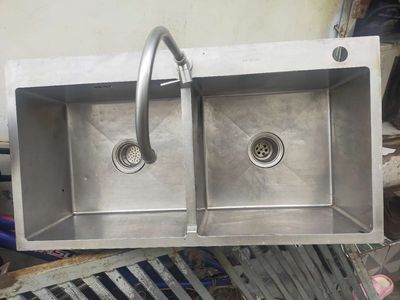 Bồn rửa chén Inox 304 màu bạc 5li. Mua bán Thiết bị vệ sinh, nhà tắm tại Quận Bình Tân Tp Hồ Chí Minh được đăng bởi sang