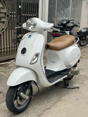 piaggio vespa 125cc trắng xe đẹp máy nguyên bản. Mua bán Xe máy tại Quận Nam Từ Liêm Hà Nội được đăng bởi Cường nguyễn