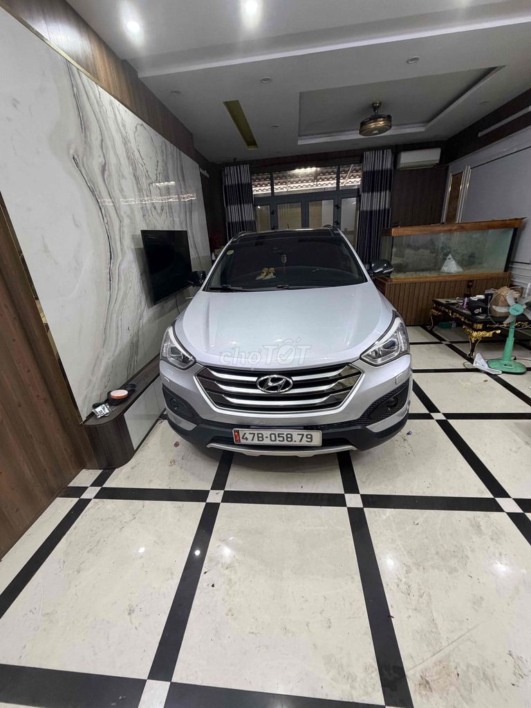 Hyundai SantaFe 2014 серебристый автомат 107000 км