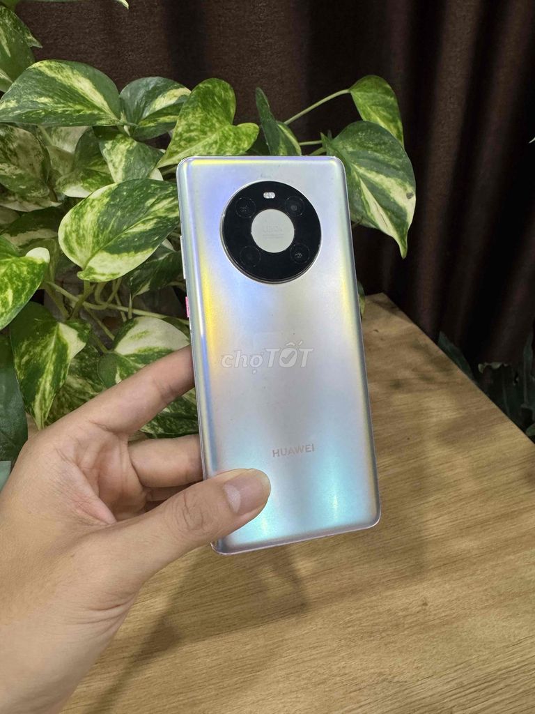 Huawei Mate 40 128GB Bạc Like New. Mua bán Điện thoại tại Quận Hoàng Mai Hà Nội được đăng bởi OneSmart hình 1