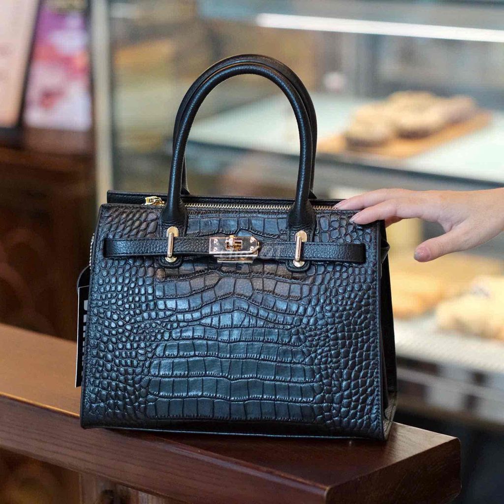 Túi xách Nữ Blakriv Martha tote croc Đen. Mua bán Túi xách tại Quận 10 Tp Hồ Chí Minh được đăng bởi Baby Girl Lovely hình 1