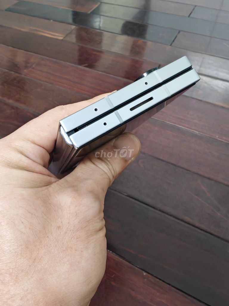 Fold 6 bán rẻ nhanh. Mua bán Điện thoại tại Quận Hà Đông Hà Nội được đăng bởi Minh Minh hình 1