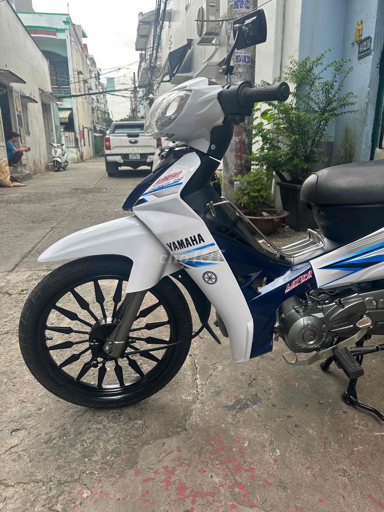 Xe Sirius 50cc màu trắng xanh bánh mâm 16 cây. Mua bán Xe máy tại Quận Bình Tân Tp Hồ Chí Minh được đăng bởi Tâm Công hình 4