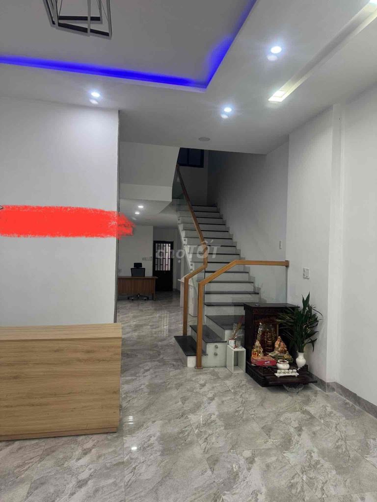 Nhà mới khu khúc hạo 4pn,6wc có 3 tầng trong suốt