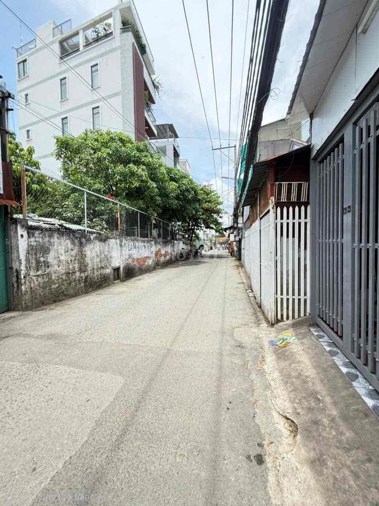 Gởi phí 2%…Mình bán nhà 60m2 , khu trung tâm Q.7..Giá tốt thị trường..