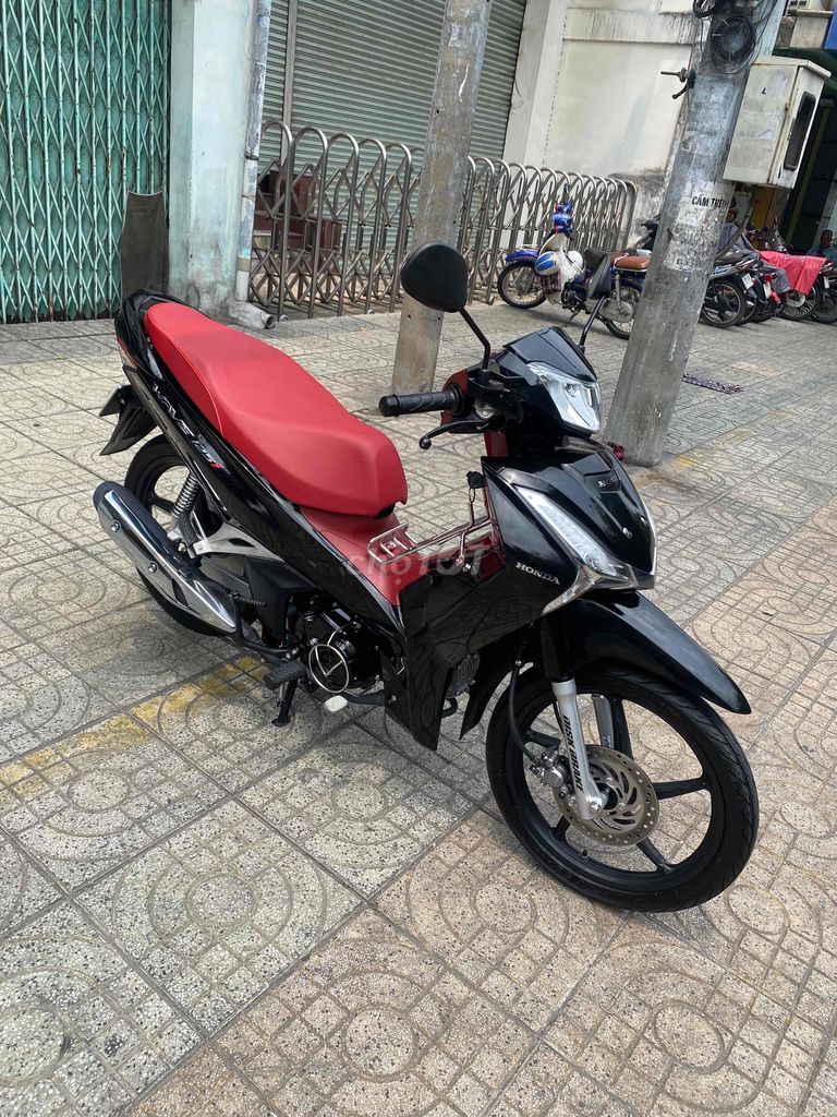 WAVE thái 125i , đời 2023 , odo 2600km như mới