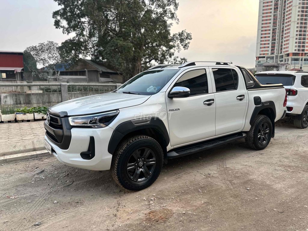 Toyota Hilux 2021 2.4E 4x2 AT - 80000 km