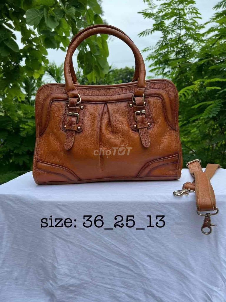 Túi đeo vai C.Q.B.B size 36x25x13 quá đẹp