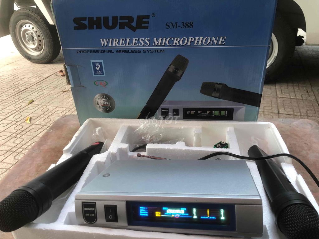 Mic Shure không dây. Mua bán Tivi, Âm thanh tại Thành phố Thái Bình Thái Bình được đăng bởi Thành Công  hình 1