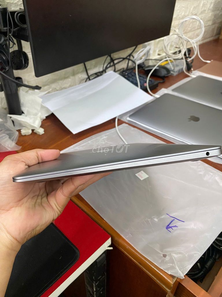 Apple MacBook Air M1 Grey. Mua bán Laptop tại Quận Tân Phú Tp Hồ Chí Minh được đăng bởi Như anh Đặng hình 1