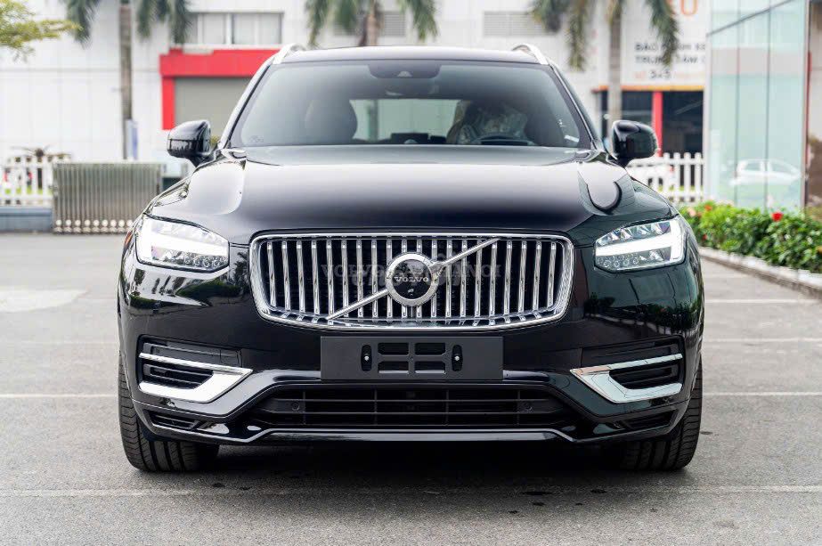 Volvo XC90 2025 T8 Recharge, nhập Thụy Điển