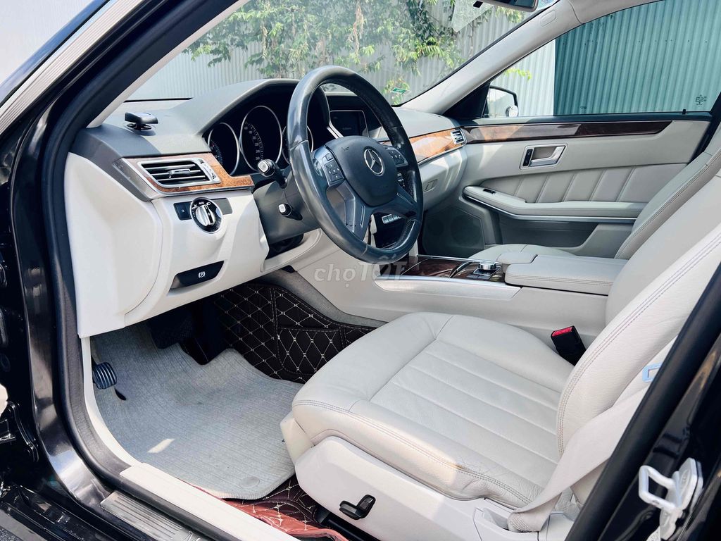 E200 60.000km HIẾM ĐẸP CỰC PHẨM. Mua bán Ô tô tại Quận Cầu Giấy Hà Nội được đăng bởi Nam HQ Auto hình 15