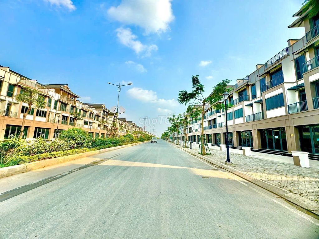 Đầu tư đất nền Hậu Nghĩa Gần Vinhomes Chỉ 11 lô ưu đãi F0 giá 17tr8/m2. Mua bán đất tại Huyện Đức Hòa Long An được đăng bởi Ngọc Huyền Nhà Đất Chính Chủ hình 1