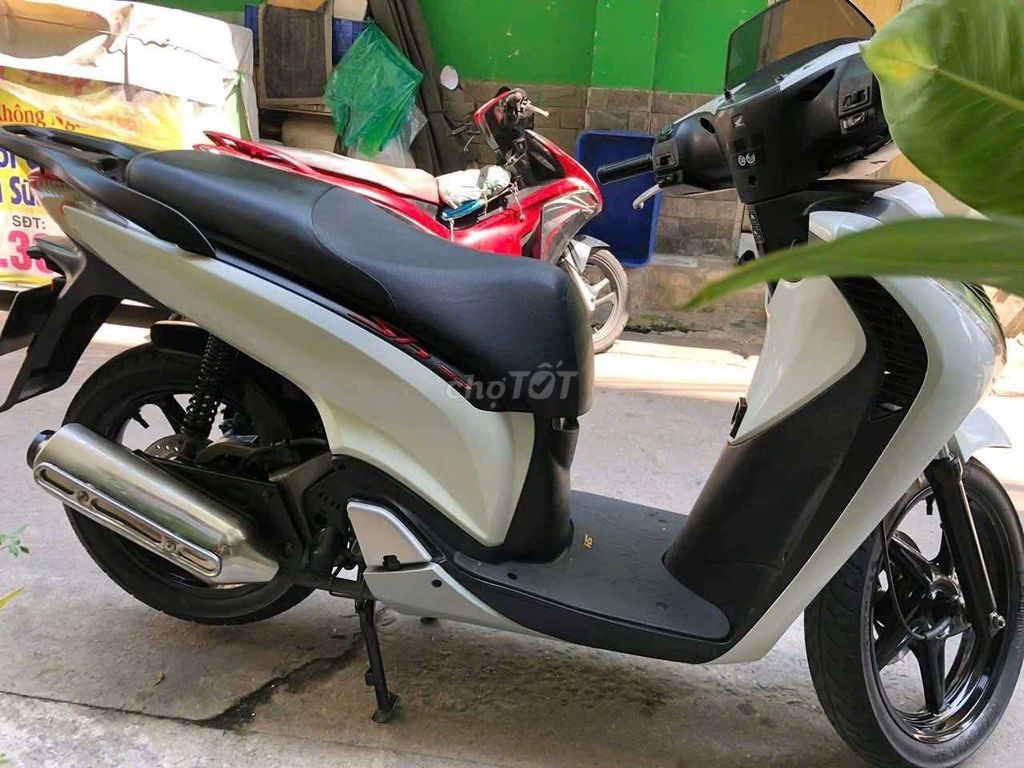 Ông anh cần bán xe sh ý nhập. Mua bán Xe máy tại Thành phố Biên Hòa Đồng Nai được đăng bởi khac bang nguyen hình 2