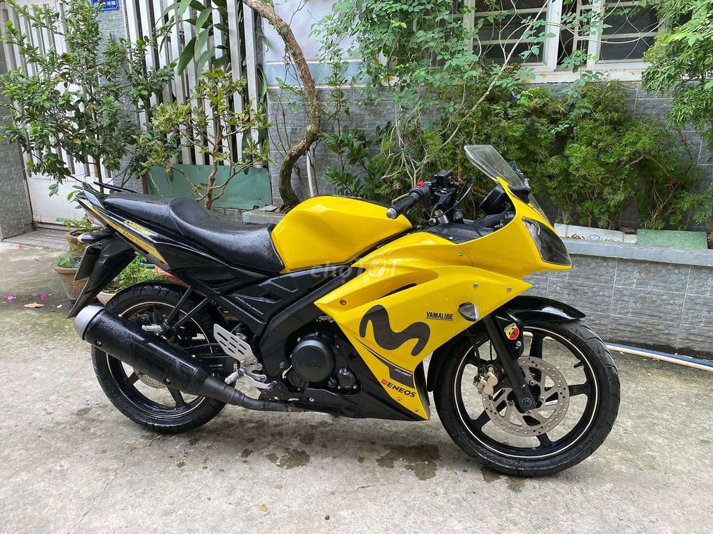R15 xe đẹp zin đi rất ít bstp 9 chủ. Mua bán Xe máy tại Quận Tân Phú Tp Hồ Chí Minh được đăng bởi phong hình 5