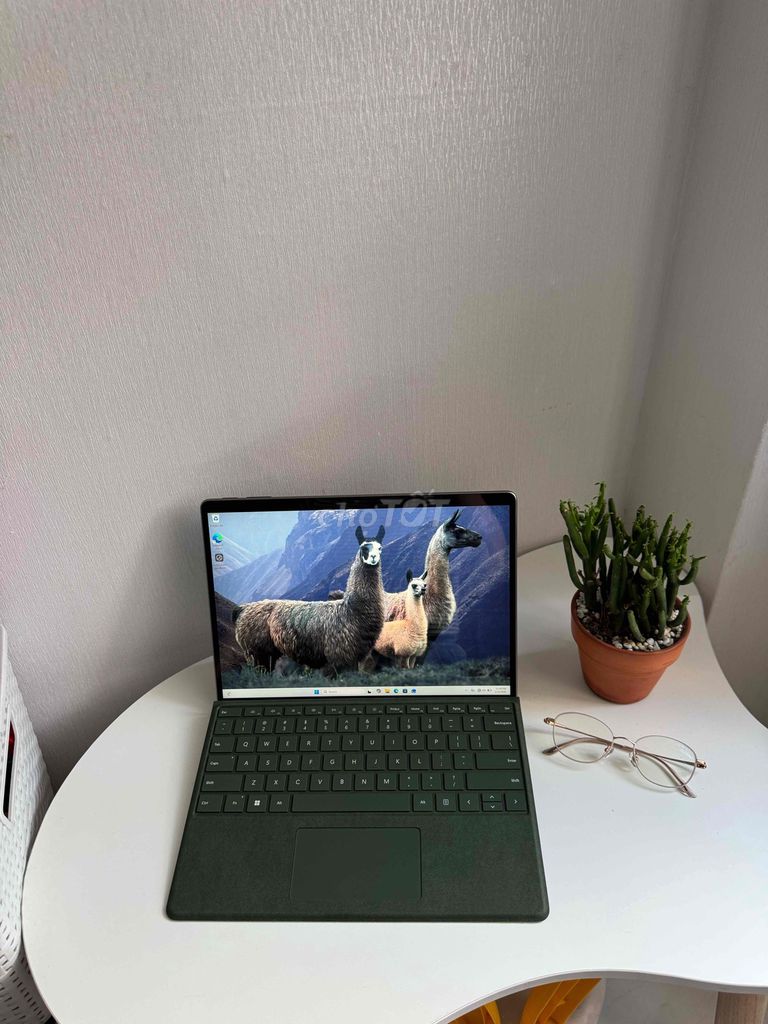 Microsoft Surface Pro 9 i5/16GB/256GB. Mua bán Laptop tại Thành phố Thủ Đức Tp Hồ Chí Minh được đăng bởi moonbiu surface hình 1