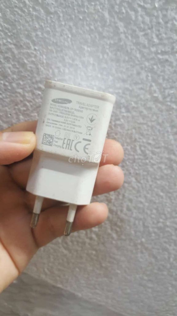 Củ sạc Samsung Sạc nhanh Trắng. Mua bán Phụ kiện (Màn hình, Chuột...) tại Quận 8 Tp Hồ Chí Minh được đăng bởi Nguyễn Quốc Khánh hình 1
