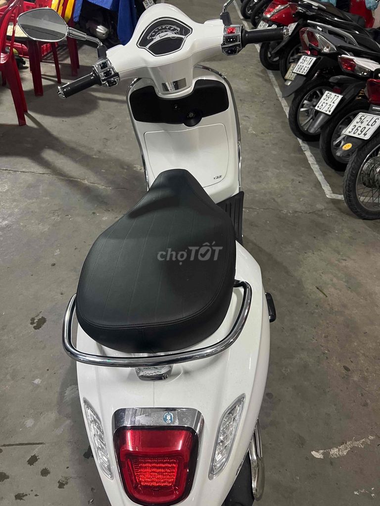 Cần bán xe Vespa siêu lướt. Mua bán Xe máy tại Quận 8 Tp Hồ Chí Minh được đăng bởi Huy hình 6