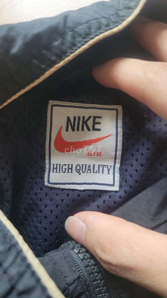 Áo khoác gió Nike Nam Đen, Xanh rêu. Mua bán Quần áo tại Huyện Hoài Đức Hà Nội được đăng bởi Tuấn Anh hình 1