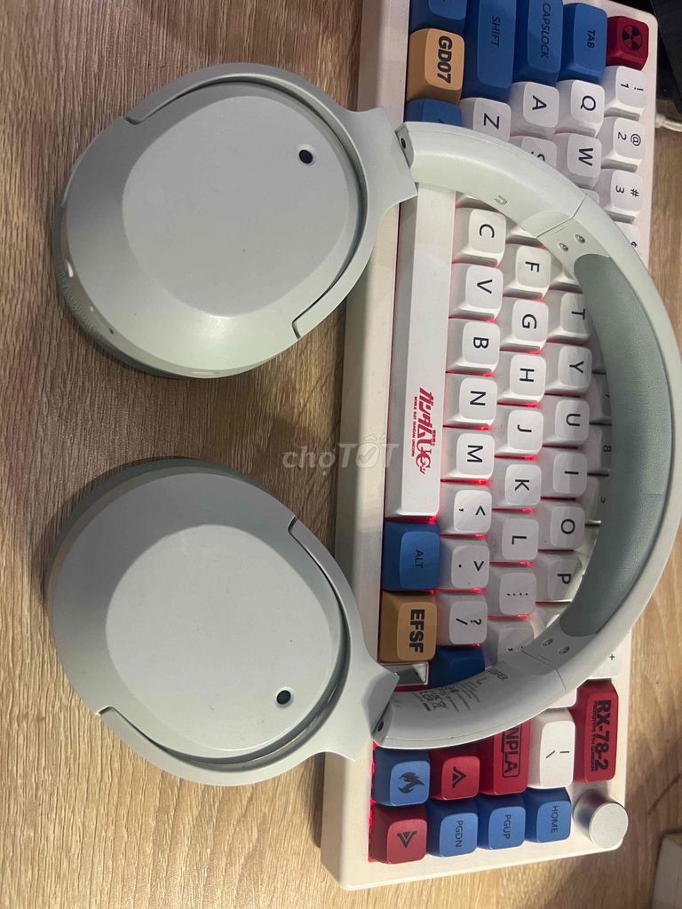 Tai nghe Bluetooth chụp tai Edifier W820NB Plus. Mua bán Tivi, Âm thanh tại Thành phố Thủ Đức Tp Hồ Chí Minh được đăng bởi Nhật Khánh hình 1