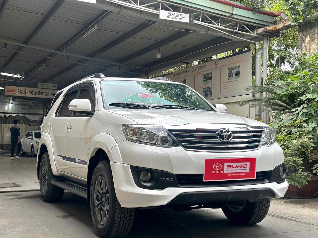 Toyota Fortuner 2014 2.7V TRD 4x2 - 126000 km