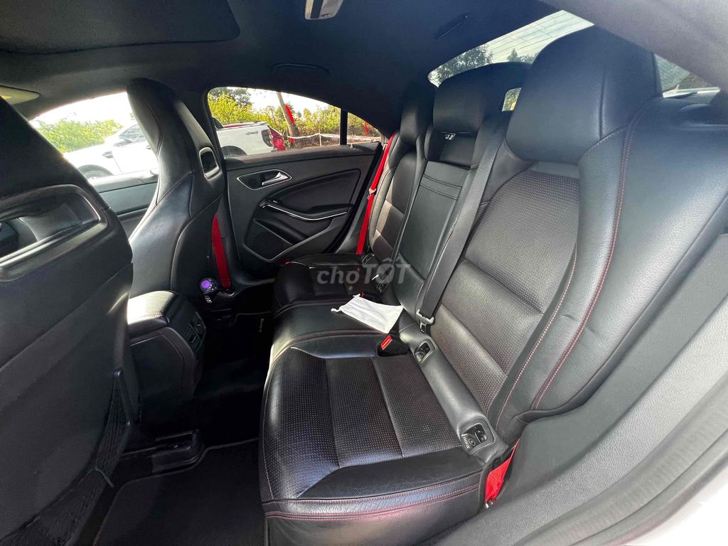 Mercedes Benz CLA 45 AMG 4MATIC - Odo 7 vạn