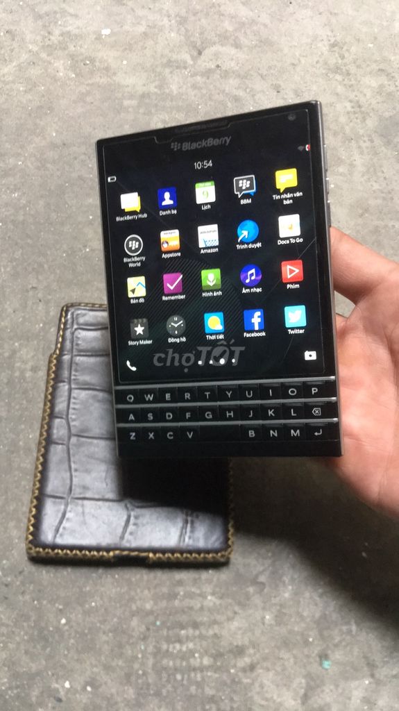 0869867848 - Blackberry Passport Siver mới 99% zin tem