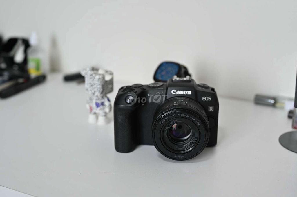 Máy ảnh Canon EOS RP RF 50mm f/1.8 STM Đã sử dụng. Mua bán Máy ảnh, Máy quay tại Thành phố Huế Thừa Thiên Huế được đăng bởi Khang Dư hình 1