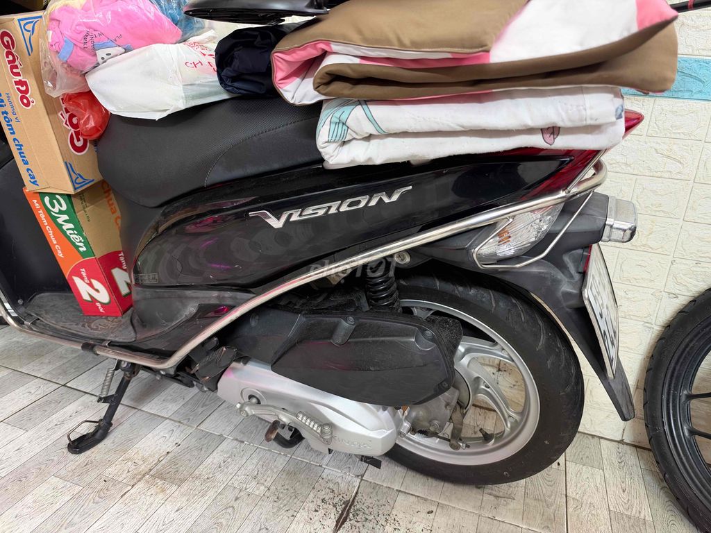 Honda Vision 2014 108 куб. см, черная, очень хорошая машина!