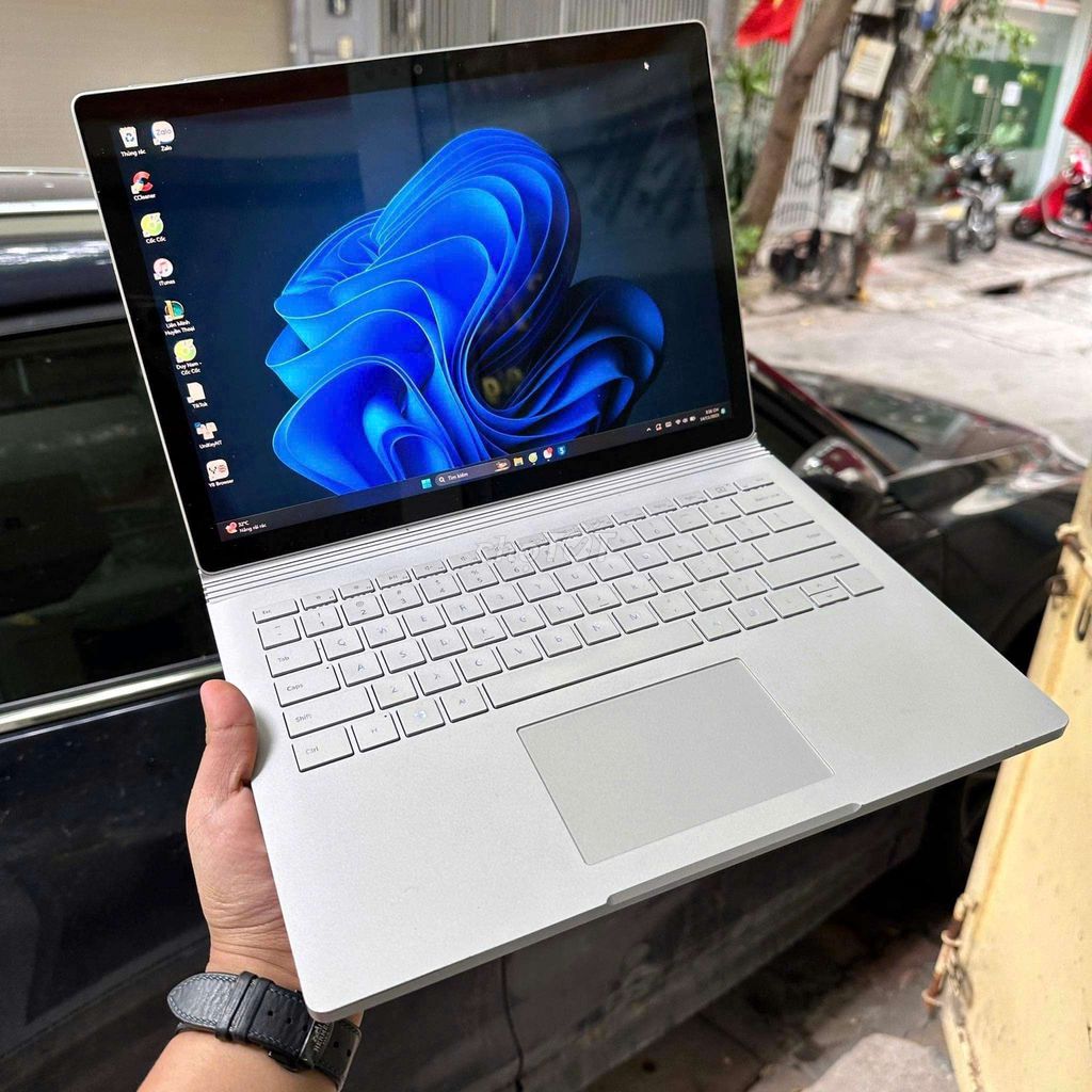 Mình bán surface book 2