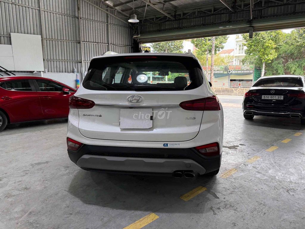 Стандартное масло Hyundai Santafe 2021, белое, 20 000 км