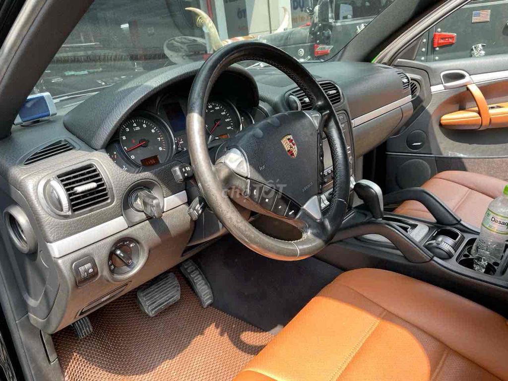 Porsche Cayenne 2010 130000 km. Mua bán Ô tô tại Quận Bình Thạnh Tp Hồ Chí Minh được đăng bởi Châu Thị Phương Trúc  hình 1