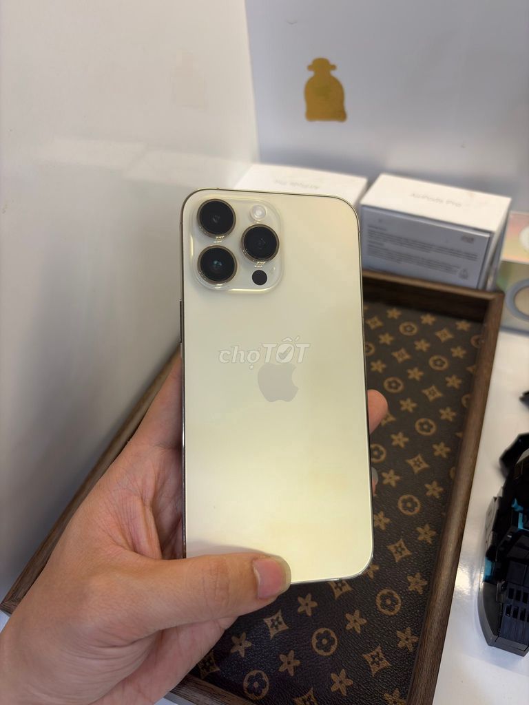 iPhone 14 Pro Max 128GB Vàng. Mua bán Điện thoại tại Quận Ngũ Hành Sơn Đà Nẵng được đăng bởi Thanh Ngo hình 1