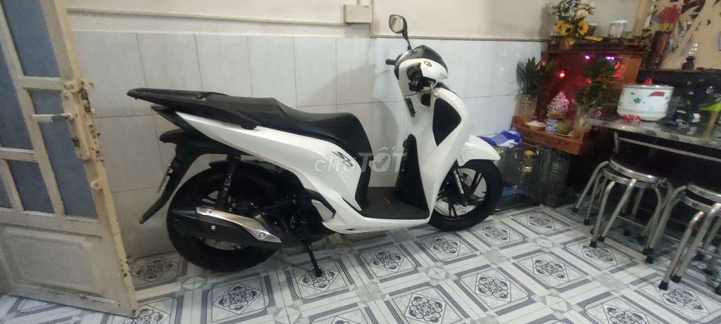 Xe SH150 abs. Mua bán Xe máy tại Quận Bình Thạnh Tp Hồ Chí Minh được đăng bởi Tấn hình 4